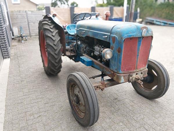 Grote foto fordson major diesel agrarisch tractoren