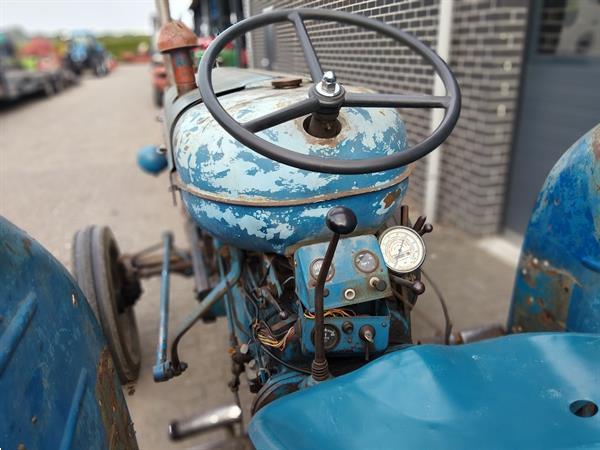 Grote foto fordson major diesel agrarisch tractoren