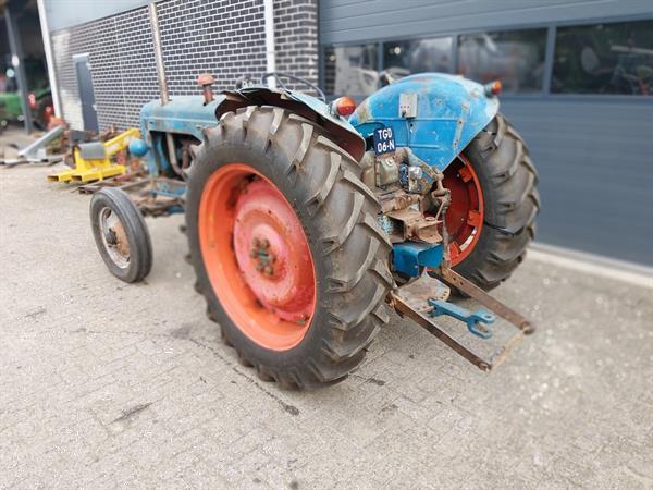 Grote foto fordson major diesel agrarisch tractoren