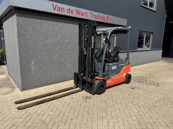 Grote foto toyota 8fbm20t triplo 470 freelift sideshift elektrisch 2017 6560hours agrarisch heftrucks
