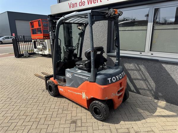 Grote foto toyota 8fbm20t triplo 470 freelift sideshift elektrisch 2017 6560hours agrarisch heftrucks