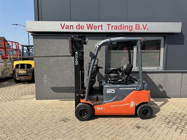 Grote foto toyota 8fbm20t triplo 470 freelift sideshift elektrisch 2017 6560hours agrarisch heftrucks