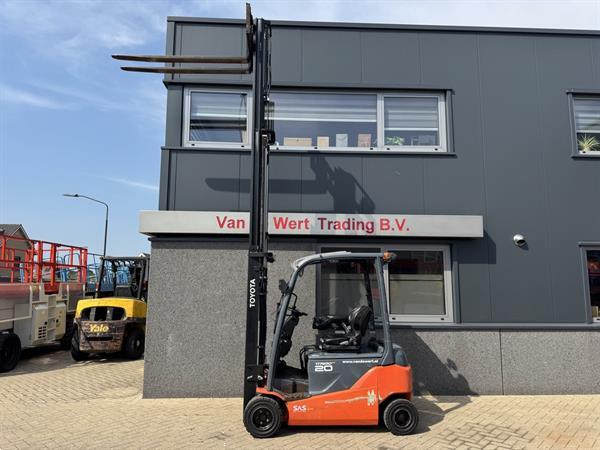 Grote foto toyota 8fbm20t triplo 470 freelift sideshift elektrisch 2017 6560hours agrarisch heftrucks