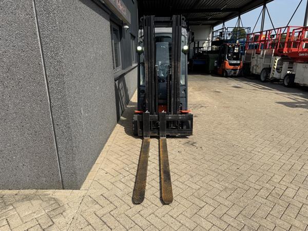 Grote foto toyota 8fbm20t triplo 470 freelift sideshift elektrisch 2017 6560hours agrarisch heftrucks