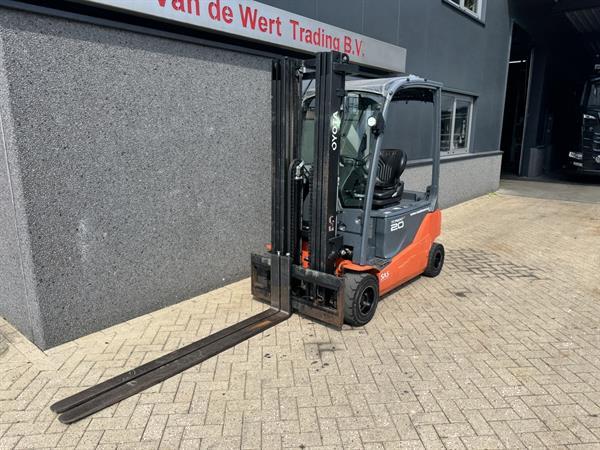 Grote foto toyota 8fbm20t triplo 470 freelift sideshift elektrisch 2017 6535hours agrarisch heftrucks