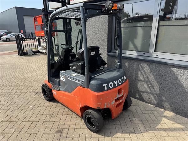 Grote foto toyota 8fbm20t triplo 470 freelift sideshift elektrisch 2017 6535hours agrarisch heftrucks