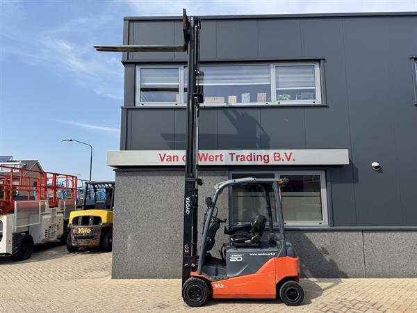 Grote foto toyota 8fbm20t triplo 470 freelift sideshift elektrisch 2017 6535hours agrarisch heftrucks