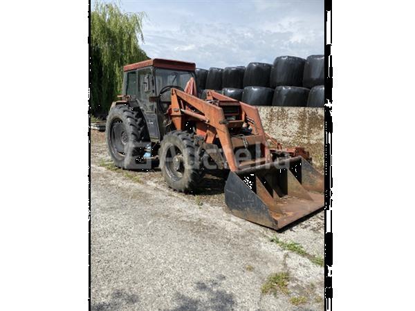 Grote foto 4x4 landbouw tractor 885a agrarisch algemeen