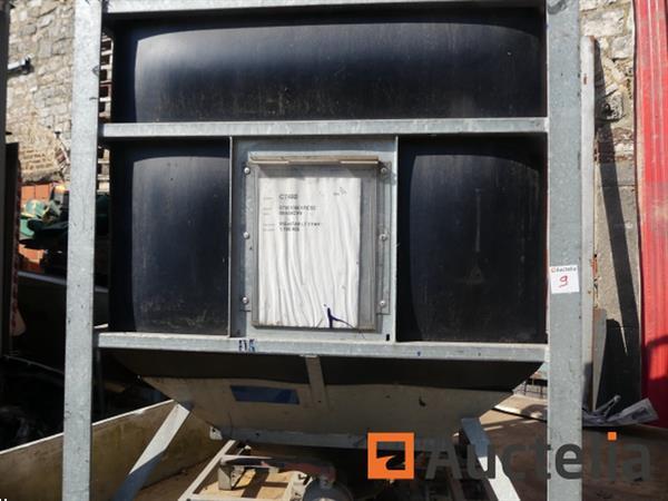 Grote foto dubbelassige aanhangwagen pvc silo en geluid container agrarisch aanhangwagens
