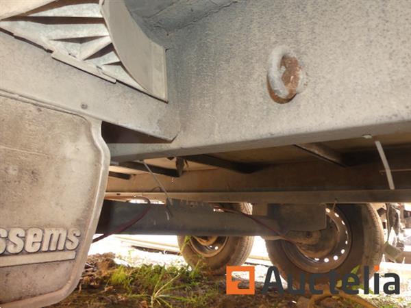 Grote foto dubbelassige aanhangwagen pvc silo en geluid container agrarisch aanhangwagens