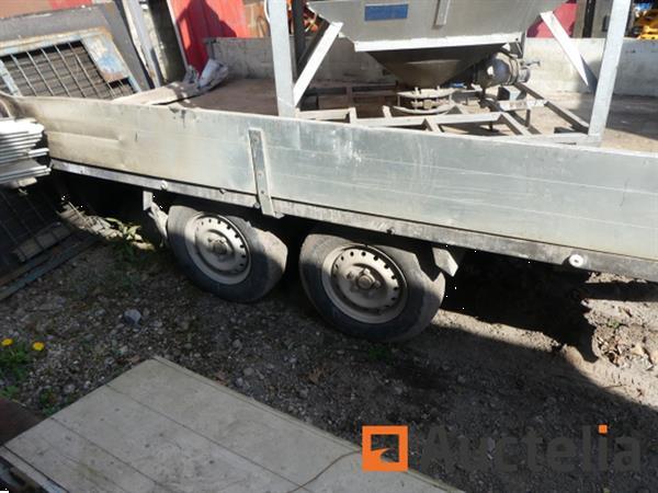 Grote foto dubbelassige aanhangwagen pvc silo en geluid container agrarisch aanhangwagens