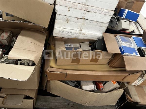 Grote foto elektrische apparatuur automatisering doe het zelf en verbouw ijzerwaren en bevestigingsmiddelen