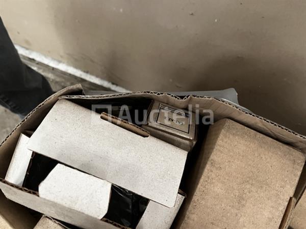 Grote foto elektrische apparatuur automatisering doe het zelf en verbouw ijzerwaren en bevestigingsmiddelen