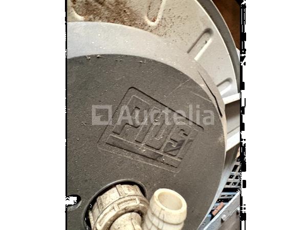 Grote foto gebruikt voor het pompen van adblue doe het zelf en verbouw overige doe het zelf en verbouw