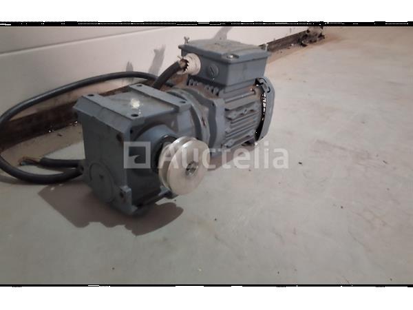 Grote foto elektromotor sew doe het zelf en verbouw overige doe het zelf en verbouw