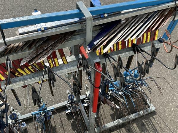 Grote foto hak schoffelmachine met honda motor agrarisch onkruidbestrijding