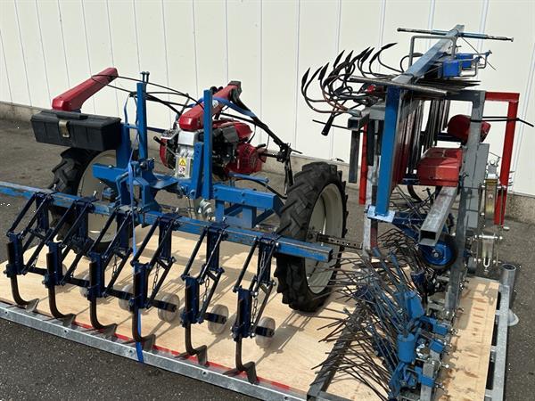 Grote foto hak schoffelmachine met honda motor agrarisch onkruidbestrijding