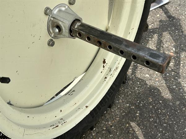 Grote foto hak schoffelmachine met honda motor agrarisch onkruidbestrijding