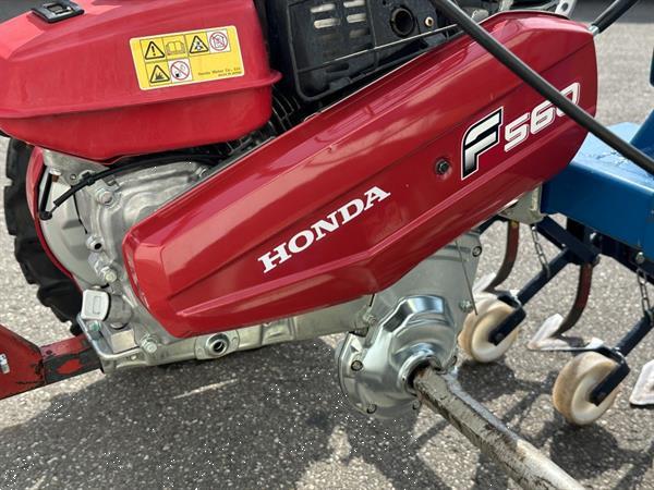 Grote foto hak schoffelmachine met honda motor agrarisch onkruidbestrijding