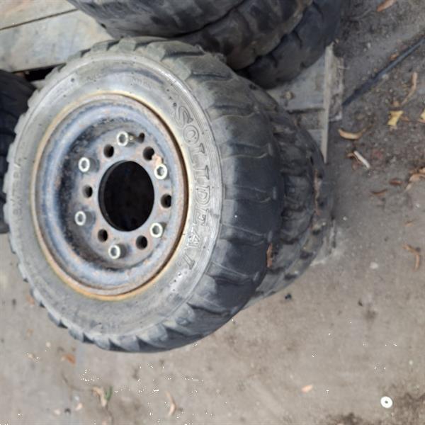 Grote foto heftruckbanden 18x7 8 16x6 8 6.50 10 8.25 15 6.5 agrarisch wielen