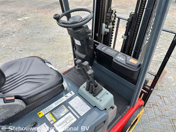 Grote foto toyota 7fbest15 elektro heftruck 1.5 tons elektrische vorkheftruck agrarisch heftrucks