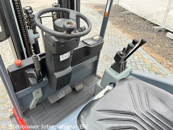 Grote foto toyota 7fbest15 elektro heftruck 1.5 tons elektrische vorkheftruck agrarisch heftrucks