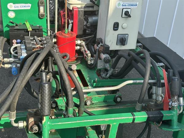 Grote foto ezendam struiken bomen rooimachine steekmachine agrarisch oogstmachines