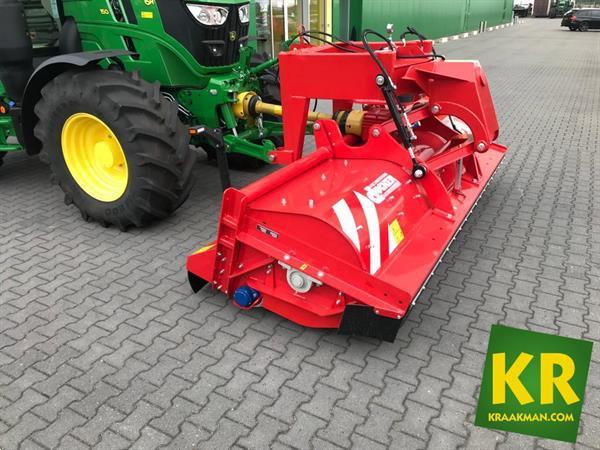 Grote foto ducker um 31159 agrarisch maaiers