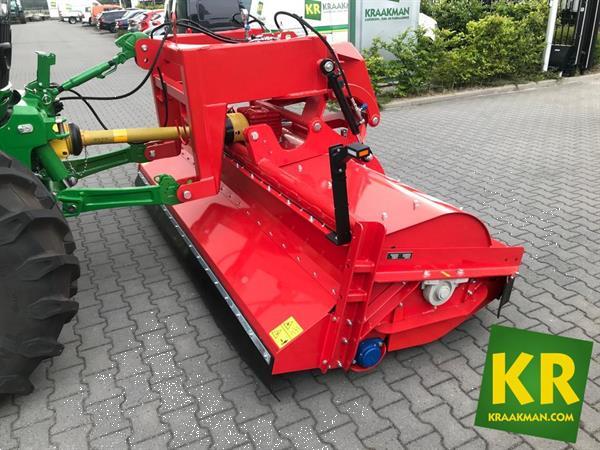 Grote foto ducker um 31159 agrarisch maaiers