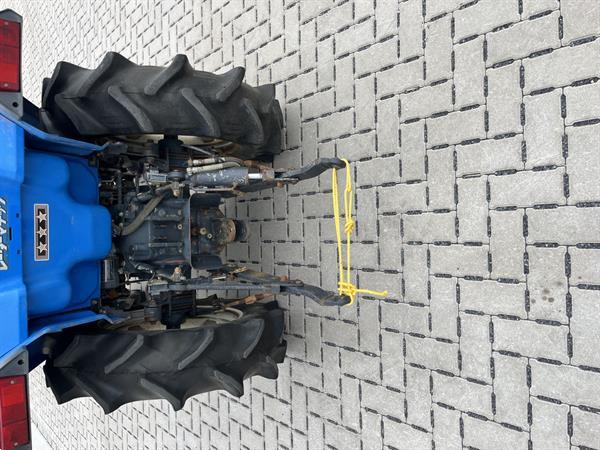 Grote foto iseki ta210 agrarisch tractoren