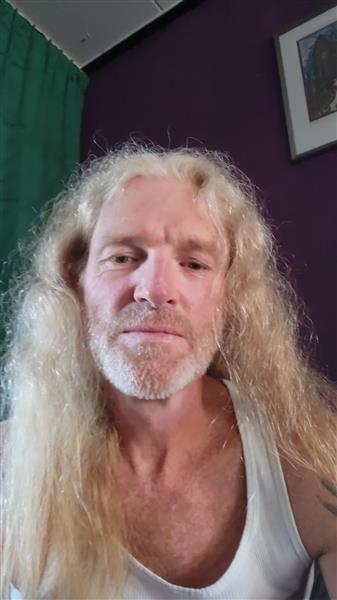 Grote foto mn zoekt sexpartner contacten en berichten man zoekt vrouw