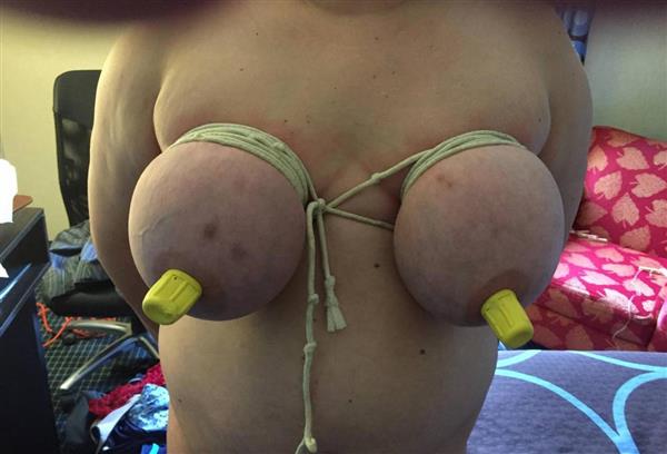 Grote foto zin in een bondageslet erotiek vrouw zoekt mannelijke sekspartner