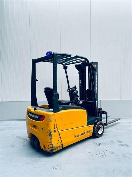 Grote foto jungheinrich efg 220 agrarisch heftrucks