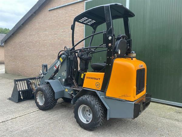 Grote foto giant 332swt mini loader shovel 2011 nl kenteken extra functie contragewicht agrarisch shovels