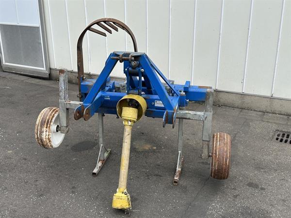 Grote foto schrauwen combiro struiken bomen rooimachine agrarisch oogstmachines