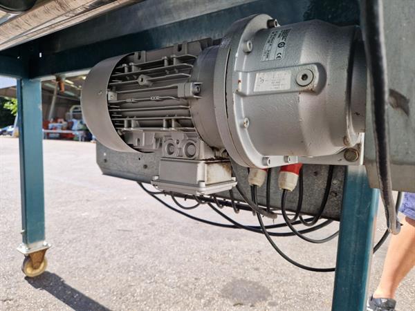 Grote foto allround rollensorteermachine met borstel en toevoerband agrarisch tuinbouw