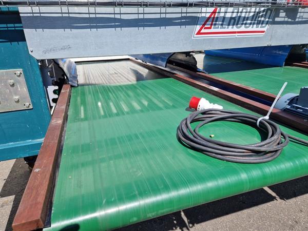 Grote foto allround rollensorteermachine met borstel en toevoerband agrarisch tuinbouw