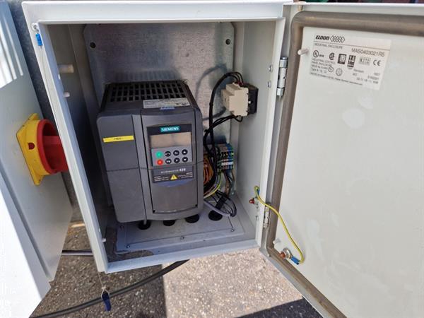 Grote foto allround rollensorteermachine met borstel en toevoerband agrarisch tuinbouw