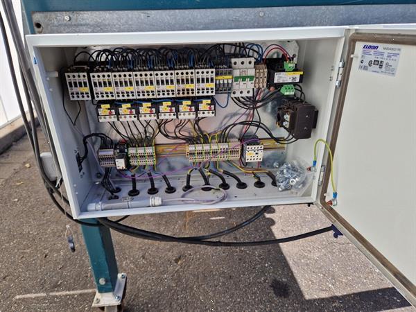 Grote foto allround rollensorteermachine met borstel en toevoerband agrarisch tuinbouw