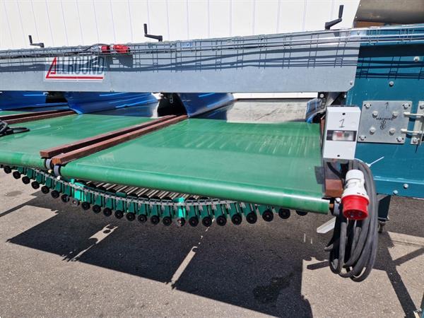 Grote foto allround rollensorteermachine met borstel en toevoerband agrarisch tuinbouw
