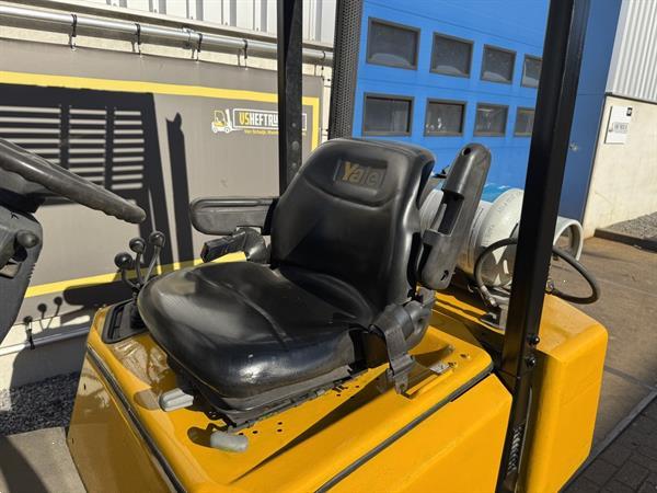 Grote foto vs 22366 lpg duplex heftruck yale glp25 freelift sideshift agrarisch heftrucks