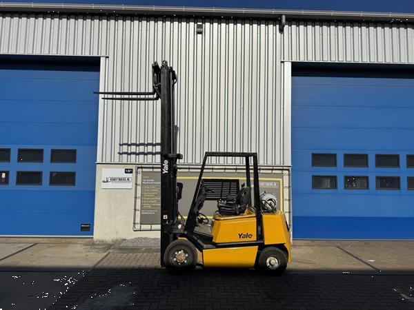 Grote foto vs 22366 lpg duplex heftruck yale glp25 freelift sideshift agrarisch heftrucks