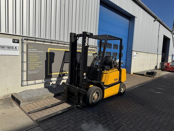 Grote foto vs 22366 lpg duplex heftruck yale glp25 freelift sideshift agrarisch heftrucks
