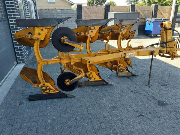 Grote foto huard 3 schaar ploeg agrarisch ploegen