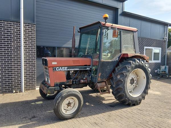 Grote foto case international 743 agrarisch tractoren