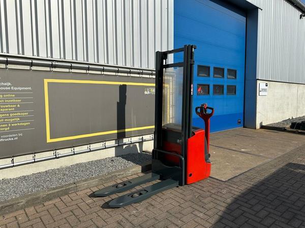 Grote foto vs 22322 elektrische duplex stapelaar linde l12i initi le lift doe het zelf en verbouw hefwerktuigen