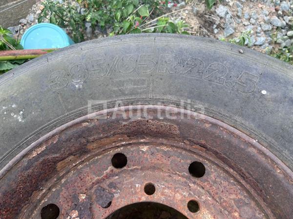 Grote foto vrachtwagenbanden met velg 385 65r22 5 agrarisch wielen