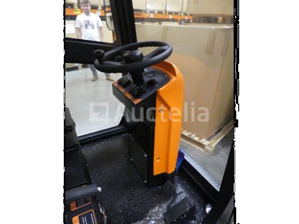 Grote foto balayeuse daewoo veegmachine das100 agrarisch veegmachines