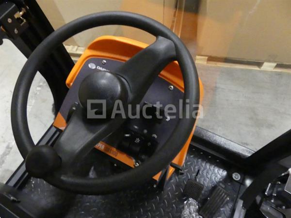 Grote foto balayeuse daewoo veegmachine das100 agrarisch veegmachines