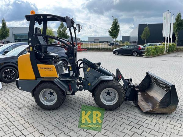 Grote foto giant d332 696942 agrarisch akkerbouw